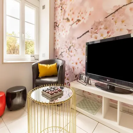 Holiday home Near Grandcamp-maisy Beach, Cleaning Included *