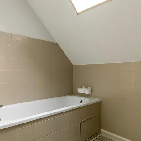 Near Grandcamp-maisy Beach, Cleaning Included Holiday home Isigny-sur-Mer